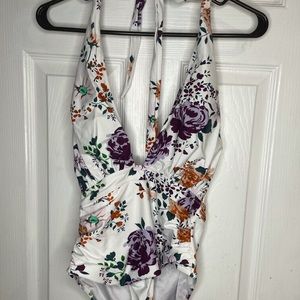 One-piece halter Cupshe swimsuit. Med, never worn